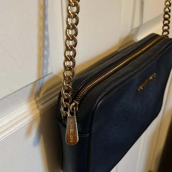 👜 Michael Kors Navy crossbody - Picture 3 of 7